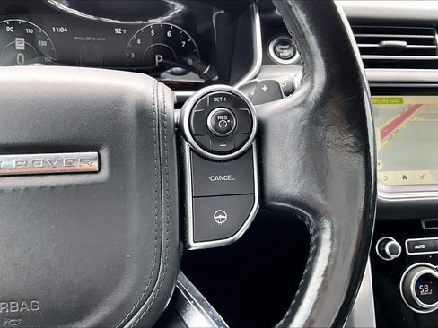 Used 2017 Land Rover Range Rover HSE AWD/4WD image 25