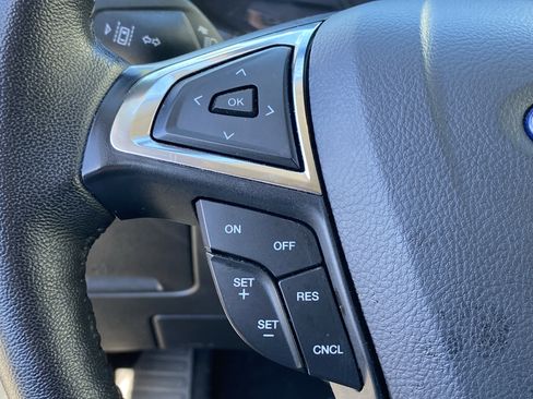 Used 2024 Ford Edge Titanium image 26