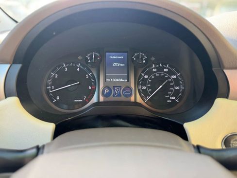 Used 2011 Lexus GX 460 image 32