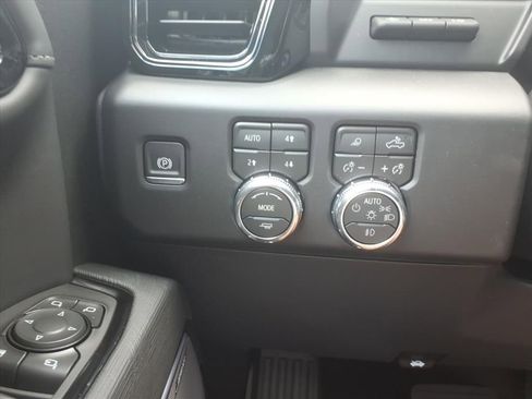 New 2026 GMC Sierra 1500 AT4X AWD/4WD image 19