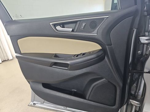 Used 2023 Ford Edge SEL AWD/4WD image 32
