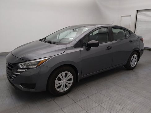Used 2025 Nissan Versa S w/ Trunk Package FWD image 2