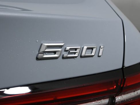 New 2026 BMW 530i xDrive w/ M Sport Package image 39