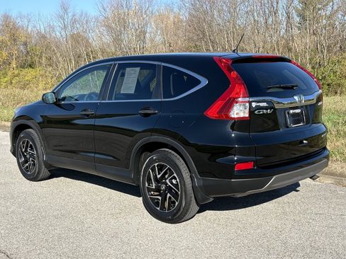 Used 2016 Honda CR-V SE image 7