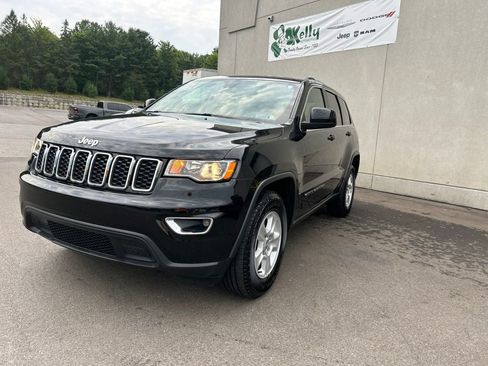 Used 2017 Jeep Grand Cherokee Laredo w/ Quick Order Package 23E AWD/4WD image 1