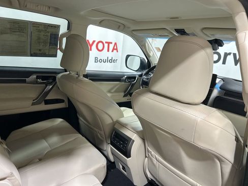 Used 2023 Lexus GX 460 Premium w/ Premium Plus Package image 17