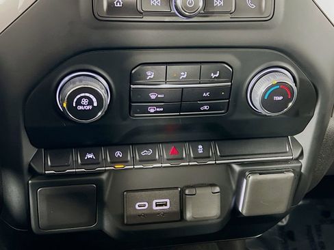 Used 2023 Chevrolet Silverado 1500 Custom image 15