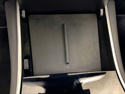 Used 2019 Tesla Model 3 image 34