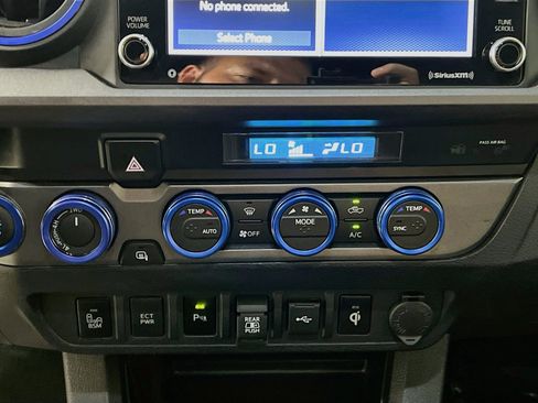 Used 2023 Toyota Tacoma TRD Sport w/ Advanced Technology Package AWD/4WD image 25
