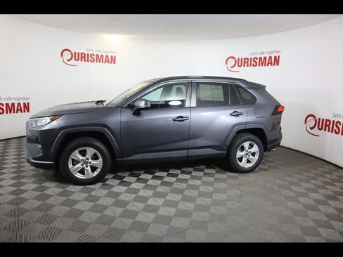 Used 2021 Toyota RAV4 XLE image 10