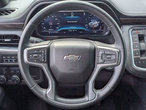 Used 2023 Chevrolet Tahoe Z71 w/ Luxury Package AWD/4WD image 10