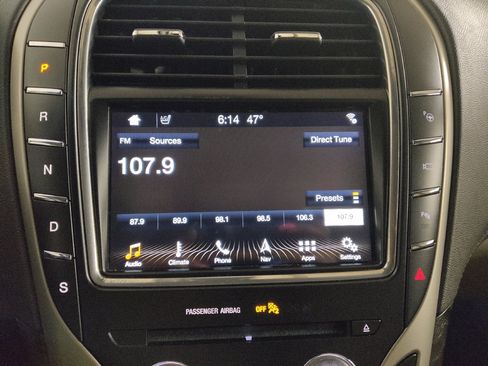 Used 2018 Lincoln MKX Reserve w/ Driver Assistance Package FWD image 25