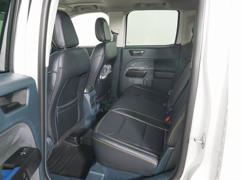 Used 2025 Ford Maverick Lobo image 12