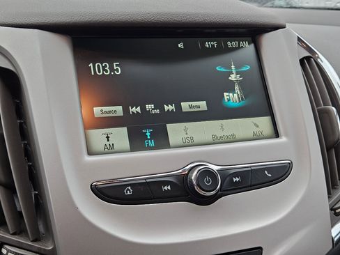 Used 2017 Chevrolet Cruze LS image 22