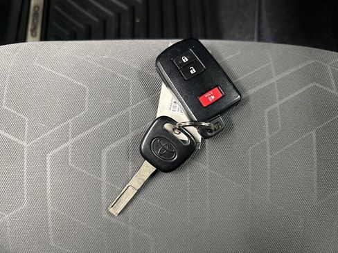 Used 2023 Toyota Tacoma TRD Off-Road w/ Black Out Package (TMS) image 38