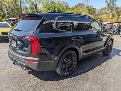 Used 2022 Kia Telluride EX w/ EX Premium Package image 5