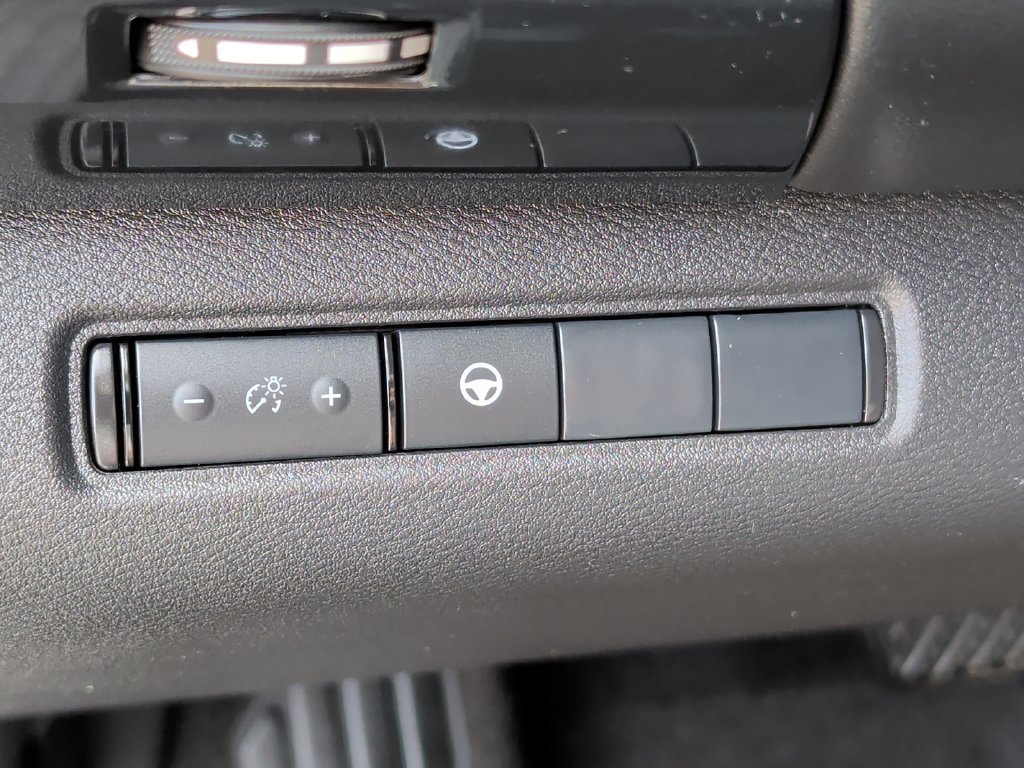 Used 2024 Nissan Pathfinder SV AWD/4WD image 14