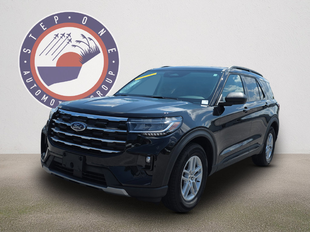 New 2026 Ford Explorer Active w/ Active Comfort Package RWD image 2