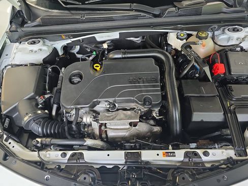 Used 2023 Chevrolet Malibu LT FWD image 28