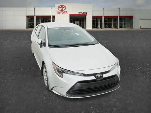 New 2026 Toyota Corolla LE FWD image 18