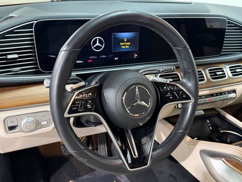 Used 2025 Mercedes-Benz GLE 450e 4MATIC image 14