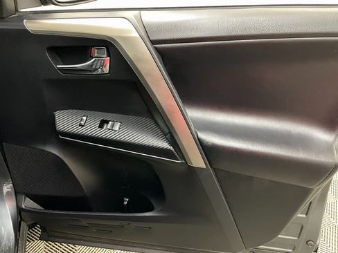 Used 2014 Toyota RAV4 Limited image 36