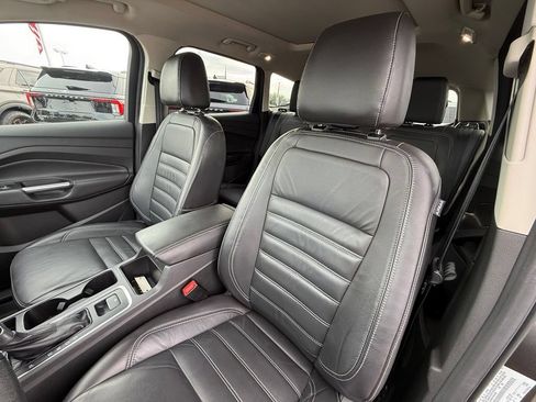 Used 2017 Ford Escape Titanium AWD/4WD image 18