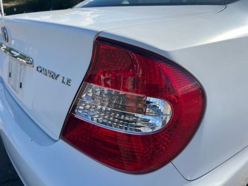 Used 2002 Toyota Camry SE FWD image 11