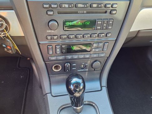 Used 2002 Ford Thunderbird Deluxe image 10