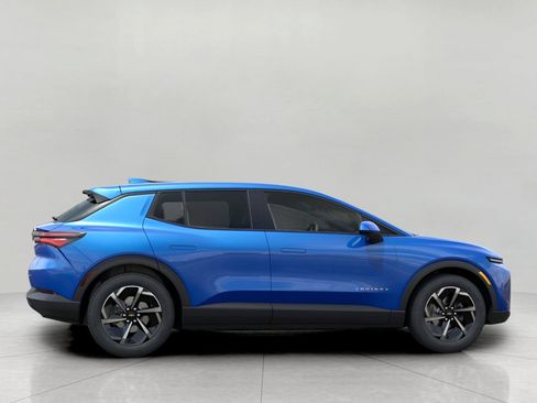 New 2026 Chevrolet Equinox EV LT image 5