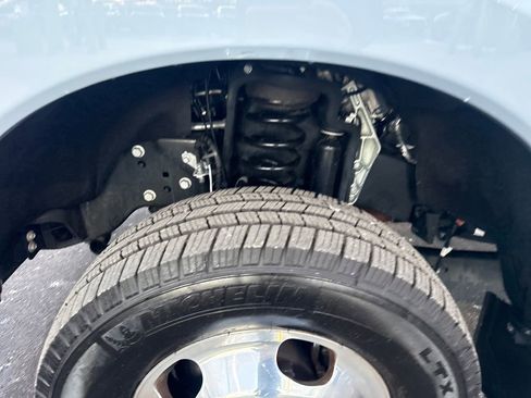 Used 2025 Ford F350 Platinum w/ Platinum Plus Package image 27