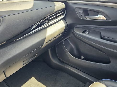 Used 2025 Buick Envista Sport Touring FWD image 61