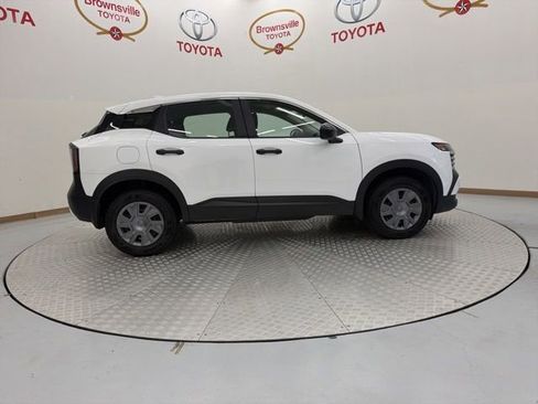 Used 2025 Nissan Kicks S FWD image 3