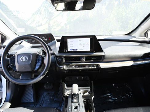 Certified 2024 Toyota Prius XLE image 18