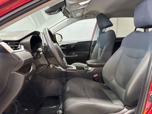 Used 2023 Toyota RAV4 LE image 12