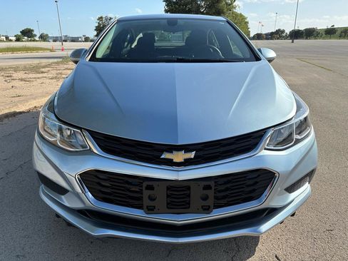 Used 2017 Chevrolet Cruze LS FWD image 4