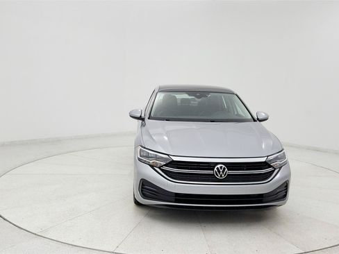 Used 2024 Volkswagen Jetta SE FWD image 8