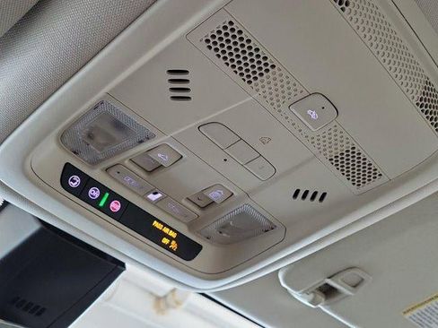 Used 2021 Cadillac XT6 Premium Luxury image 32