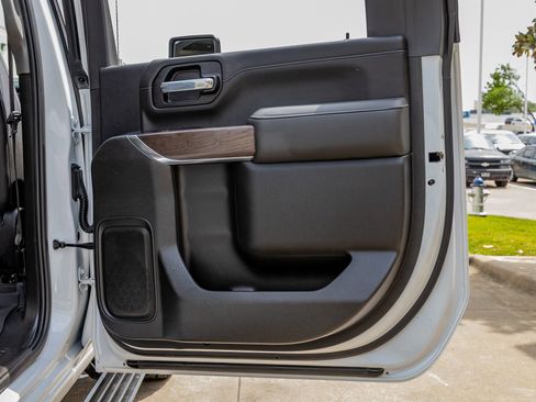 Used 2021 GMC Sierra 3500 Denali w/ Denali Ultimate Package image 38