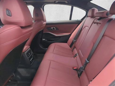 Used 2025 BMW 330i Sedan w/ M Sport Package image 14