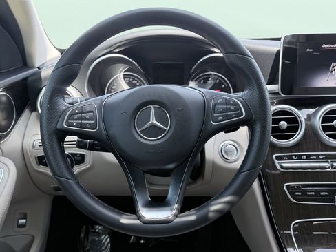 Used 2018 Mercedes-Benz C 300 Sedan image 32