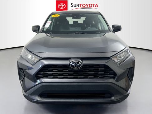 Used 2022 Toyota RAV4 LE FWD image 10