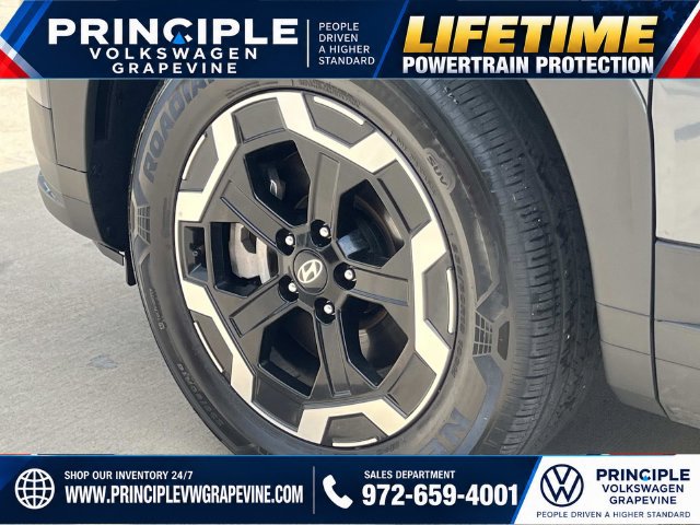 Used 2026 Hyundai Santa Fe SE FWD image 5