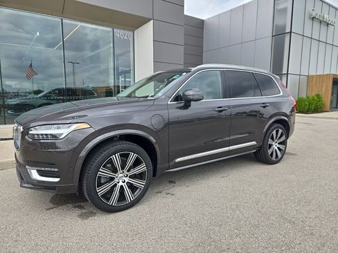 Certified 2024 Volvo XC90 T8 Ultimate AWD/4WD image 1