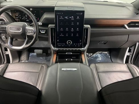Used 2025 GMC Yukon Denali image 43