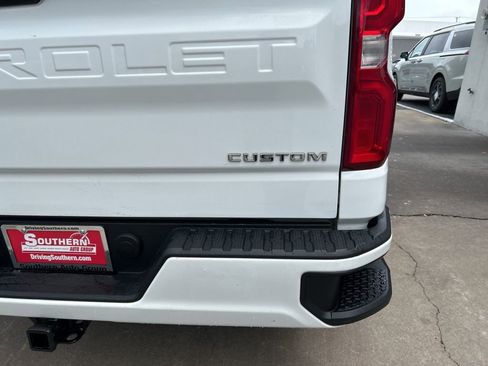 Used 2019 Chevrolet Silverado 1500 Custom w/ Custom Value Package AWD/4WD image 20