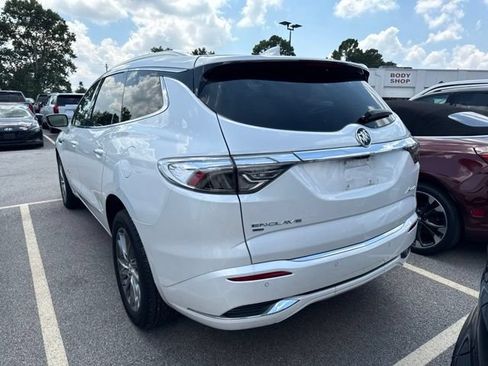 Used 2024 Buick Enclave Avenir w/ Avenir Technology Package AWD/4WD image 8