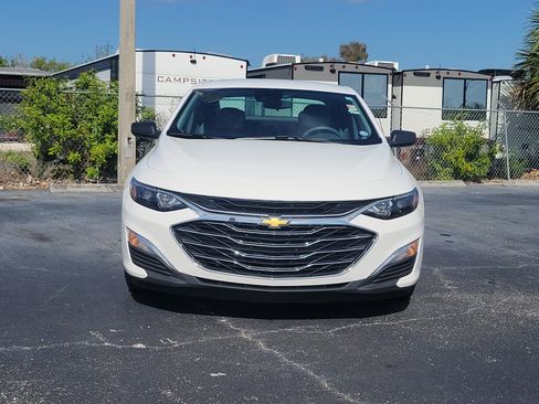 Used 2023 Chevrolet Malibu LS image 2