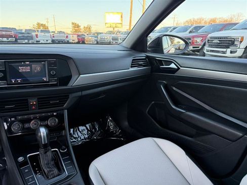 Used 2021 Volkswagen Jetta R-Line image 25