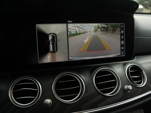 Used 2018 Mercedes-Benz E 400 4MATIC Wagon w/ Premium 3 Package image 36